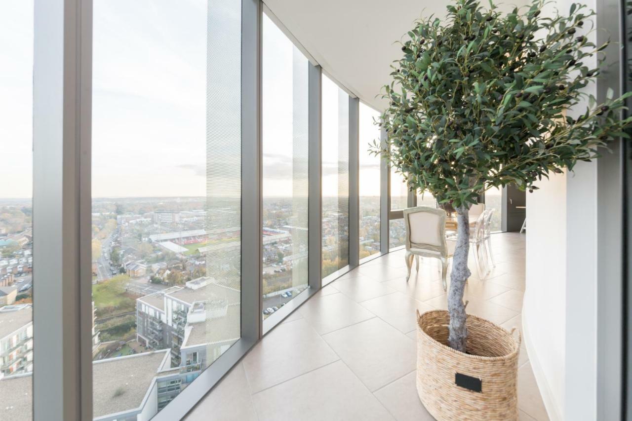 Kew Eye Apartments Brentford London Exterior foto